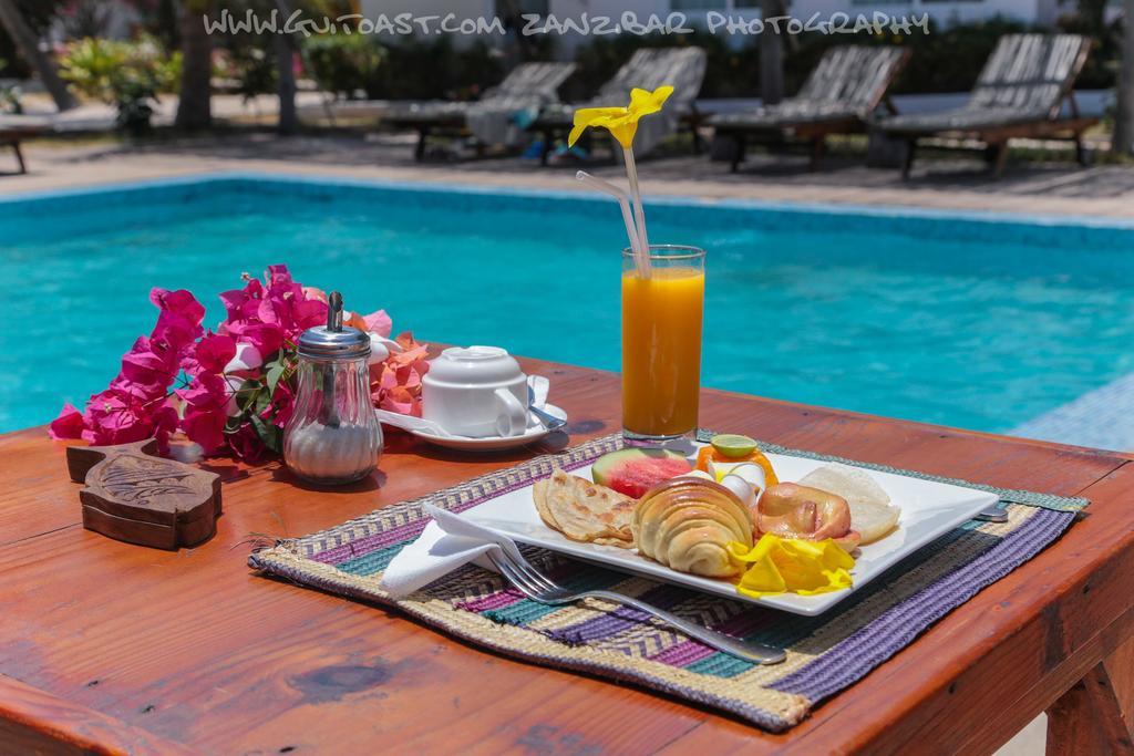 Albatross Ocean View Hotell Dongwe Exteriör bild