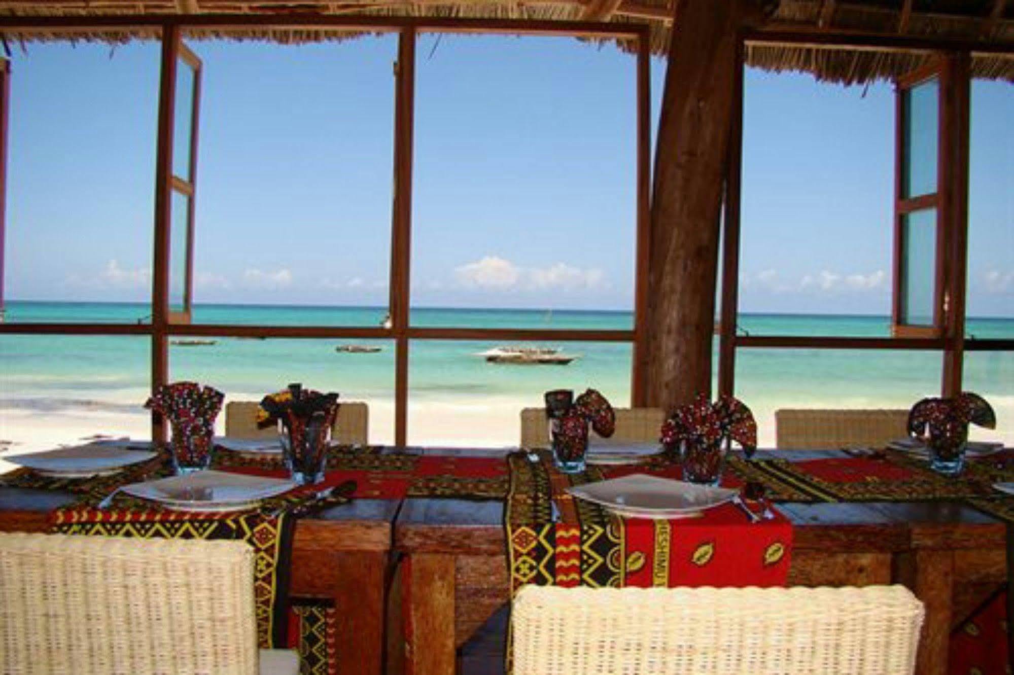 Albatross Ocean View Hotell Dongwe Exteriör bild