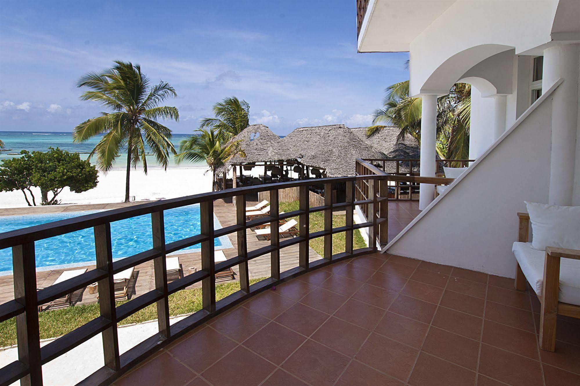 Albatross Ocean View Hotell Dongwe Exteriör bild